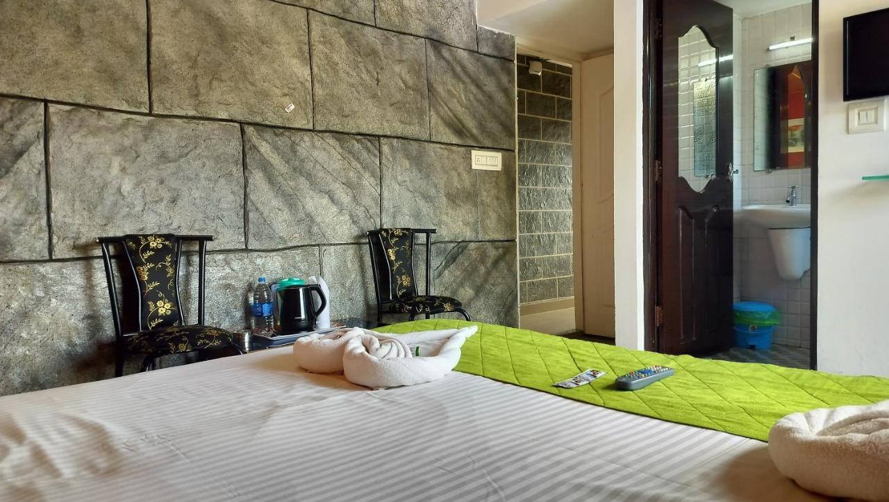 Achus Holidays Munnar Extérieur photo